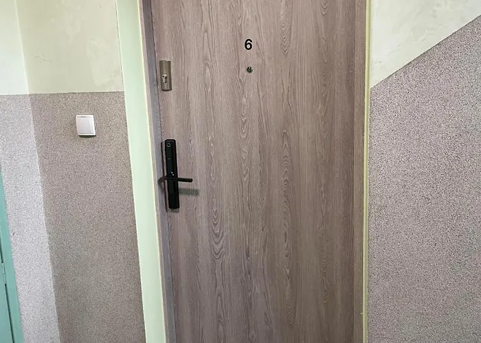 Komfortowe Mieszkanie W Centrum Miasta فروتسواف