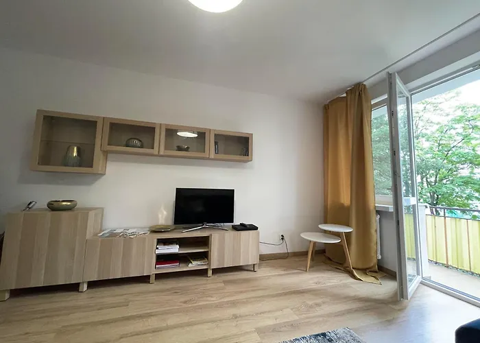 شقة Komfortowe Mieszkanie W Centrum Miasta فروتسواف